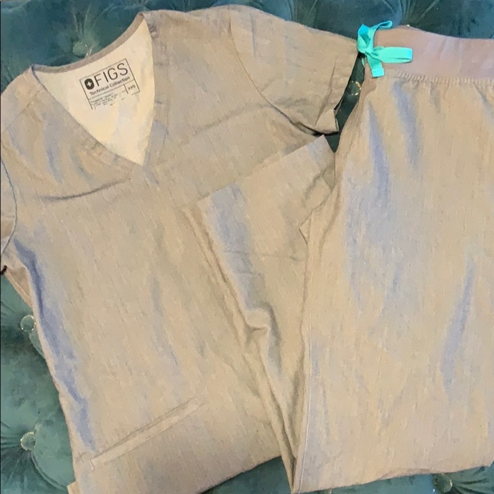 Figs scrub set